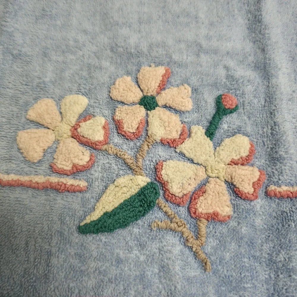 Vintage-Style Light Blue Turkish Cotton Towel Set with Chenille Floral Appliqués